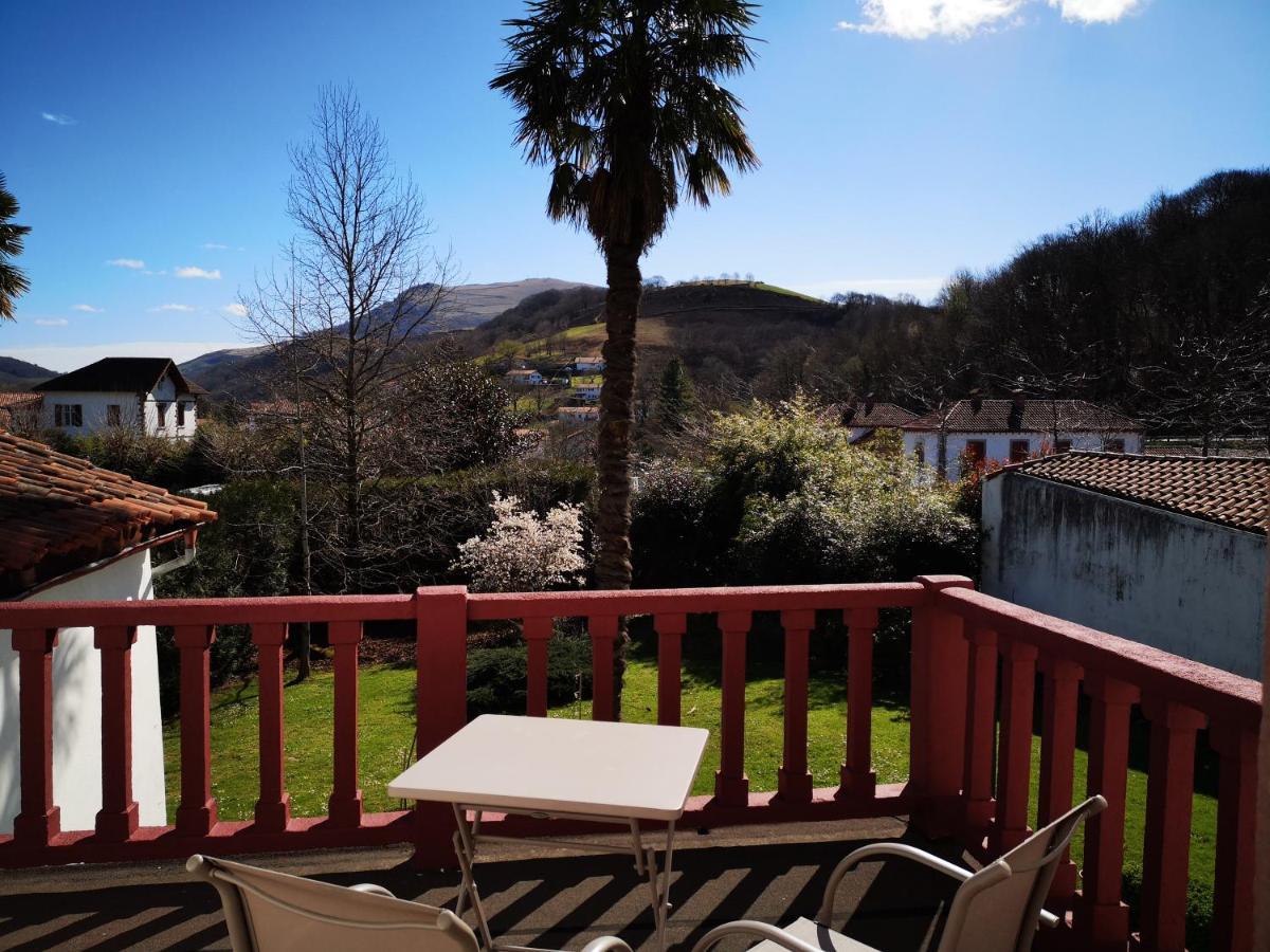 Bed and Breakfast Chalbonia Louhossoa Exterior foto
